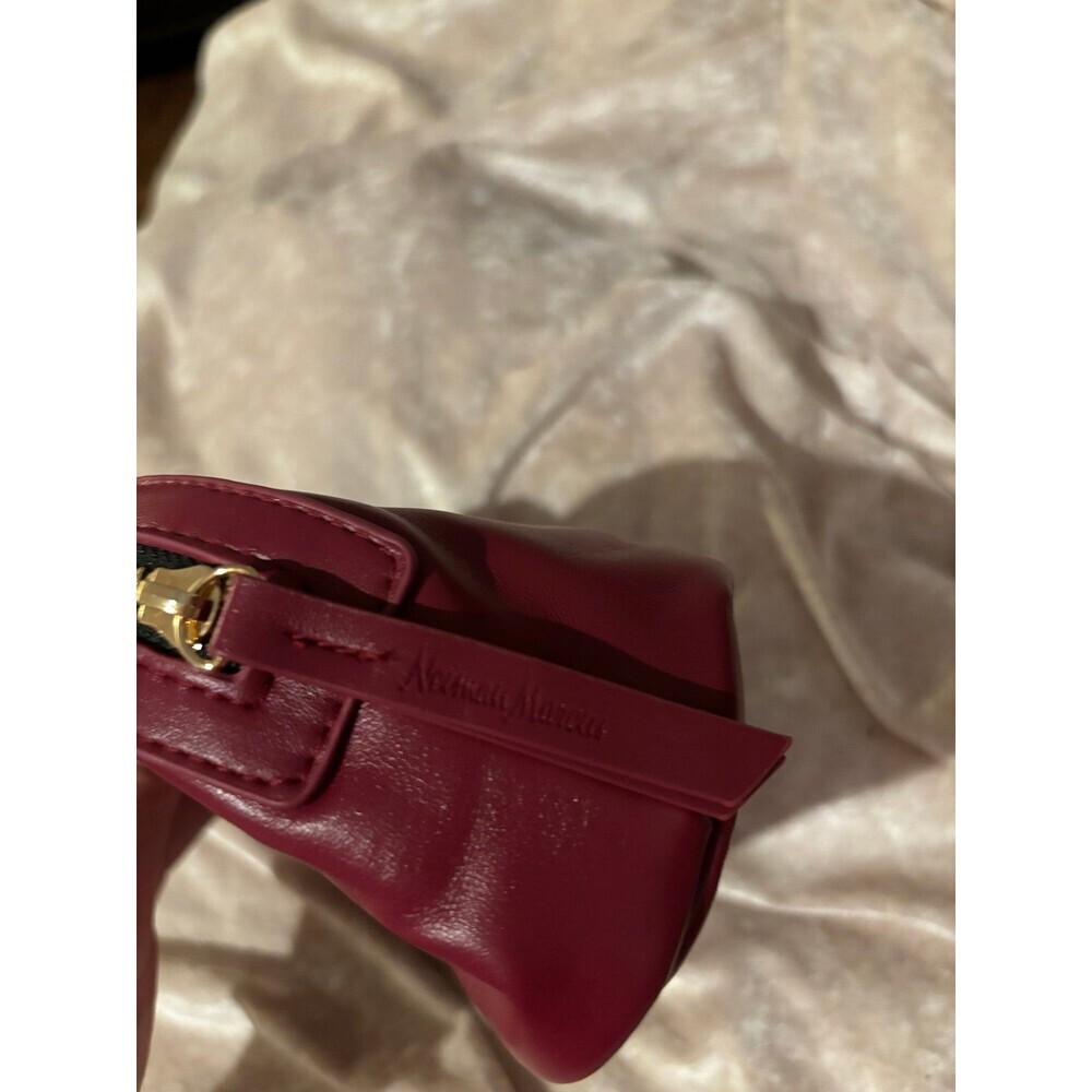 Neiman Marcus red leather hand clutch - Picture 3 of 5